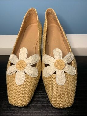 Katy Perry Collections Natural Raffia Slip-On Flats with Daisy